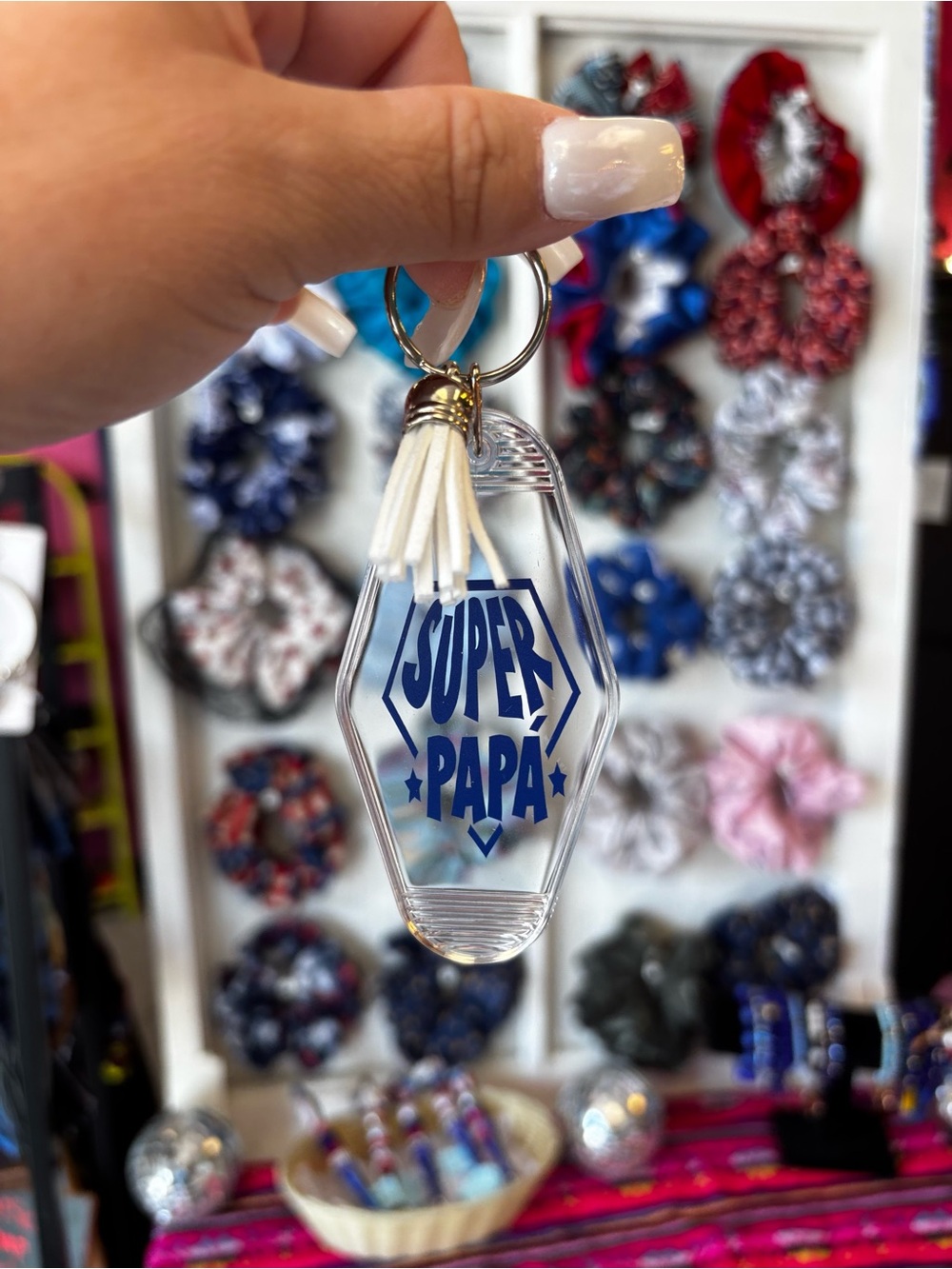 Super Papá Clear Acrylic Keychain with White Tassel